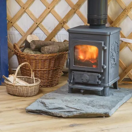 Wilding Yurt Οργανωμένο κάμπινγκ *