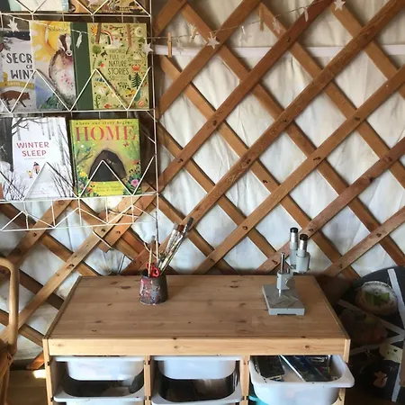 Wilding Yurt Campo de lujo