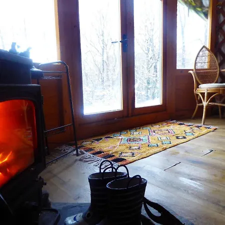 Wilding Yurt Campo de lujo