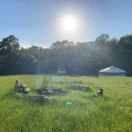 Campo de lujo Wilding Yurt Broughton in Furness